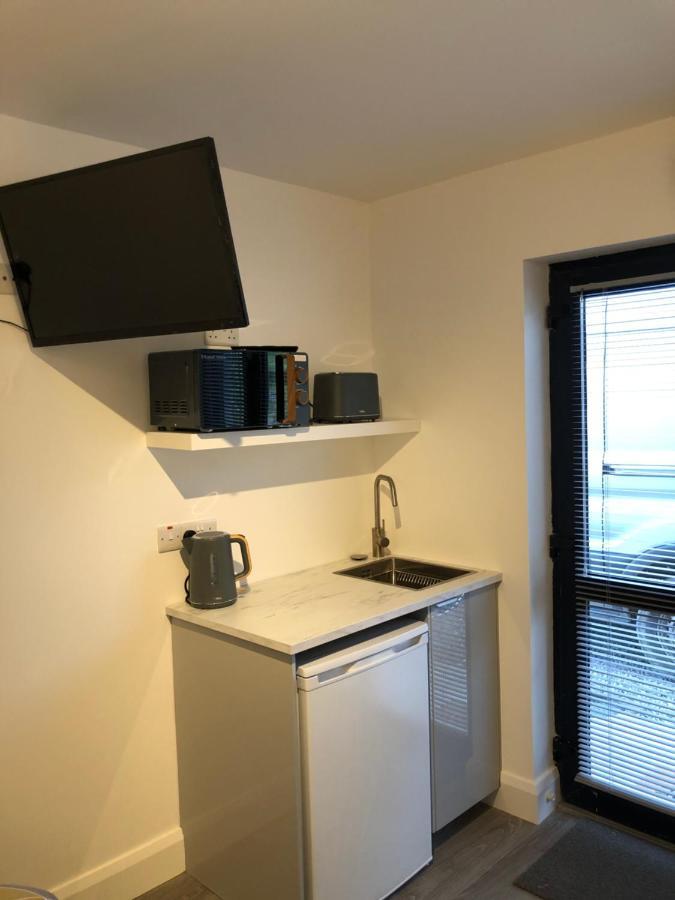 Skellig Port Accommodation - 1 Studio Bed Apartment 波托马里 外观 照片